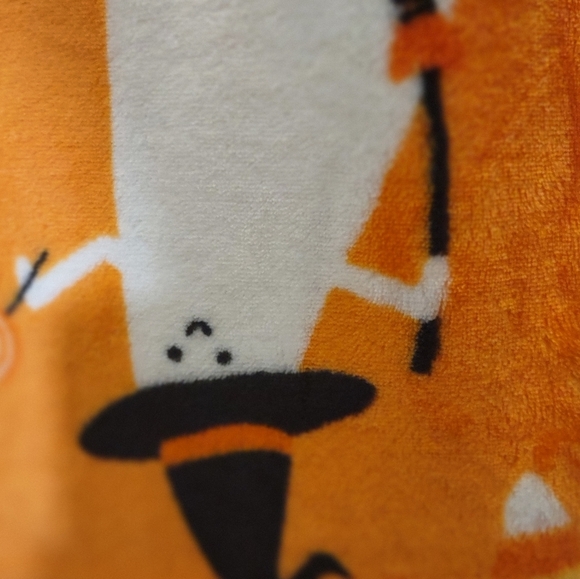 Halloween ghost and candy corn decorative throw - Picture 6 of 6